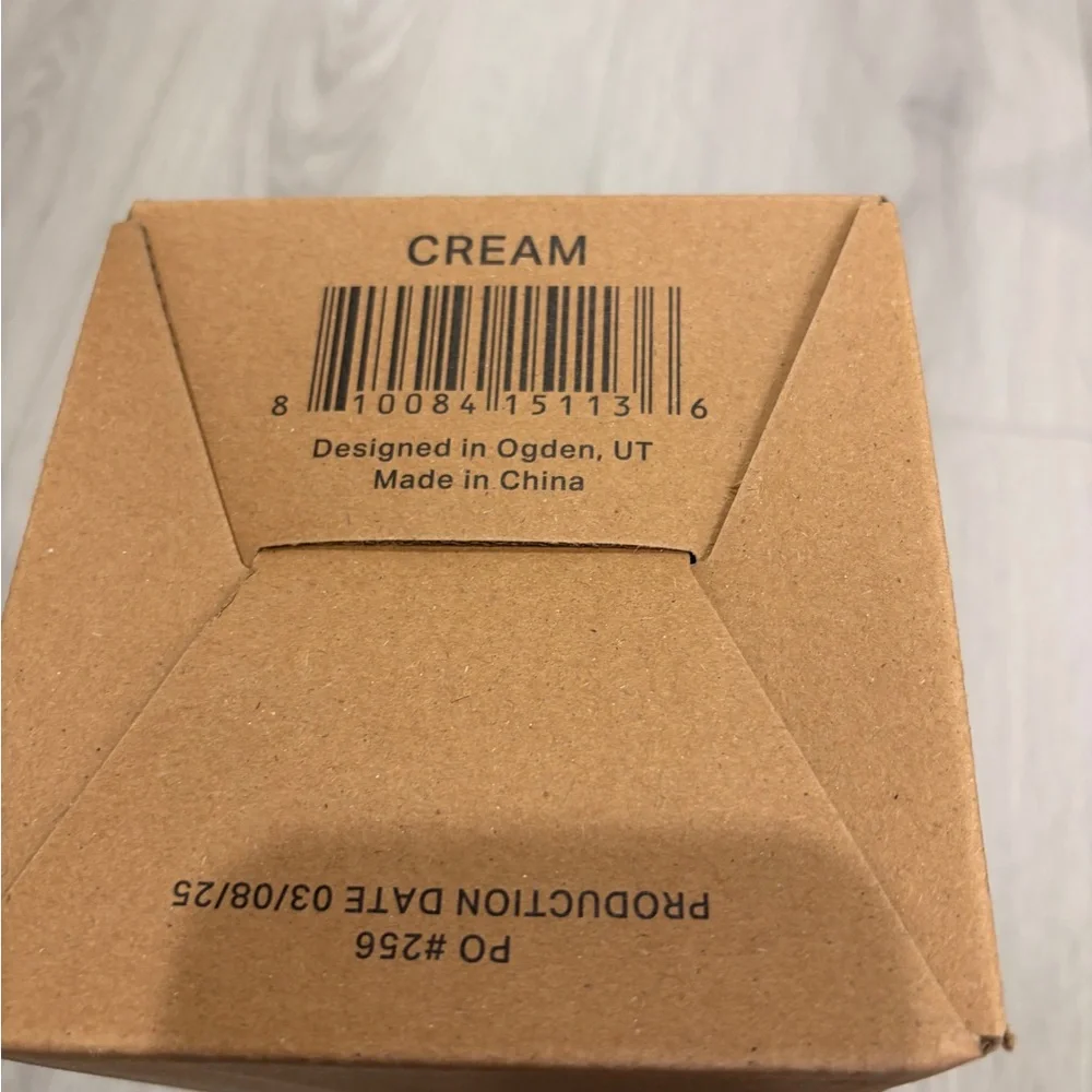 HydroJug Traveler 32oz Cream